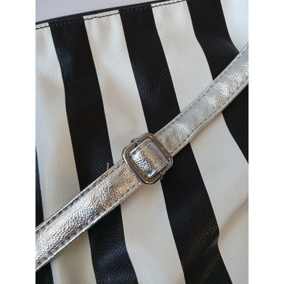 Unbranded Black & White Striped Beetlejuice Inspired Bag w/ Silver Adj Strap - Picture 13 of 13